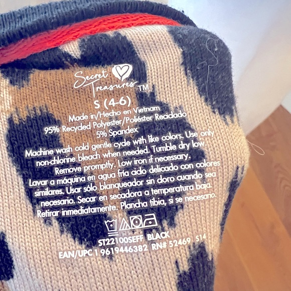 Secret Treasures Short Sleeve Dolman Style Leopard Top Kangaroo Pocket - Size L - Picture 3 of 4